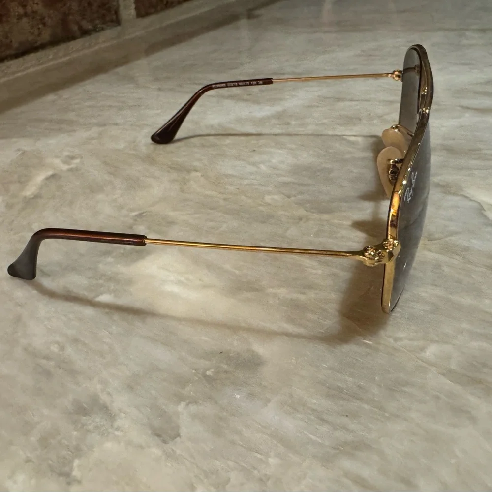 Youth Ray-Ban Gold Frame Aviator Sunglasses with Brown Lenses - Picture 7 of 8